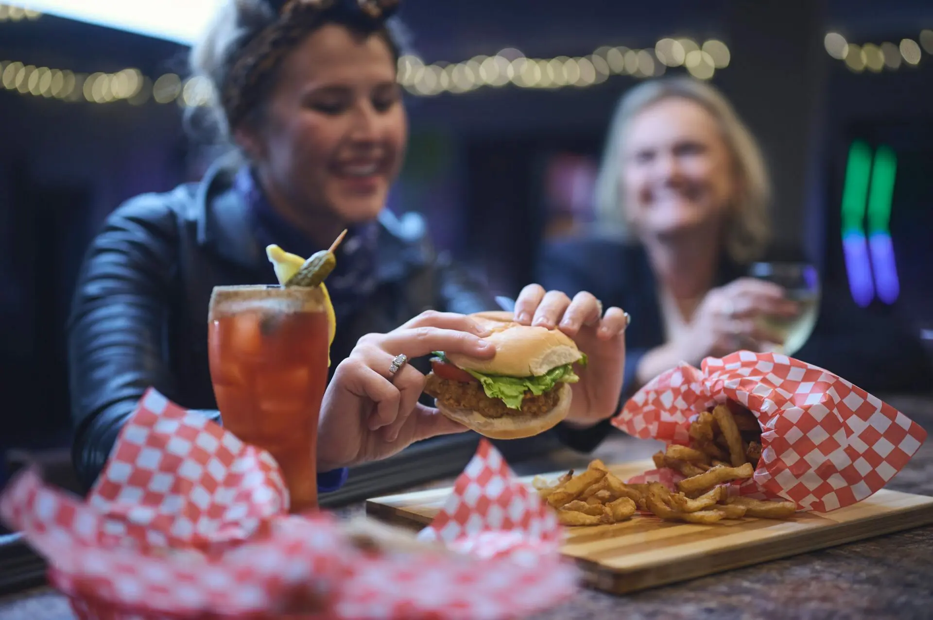 bar-food-oceanview-2021-06